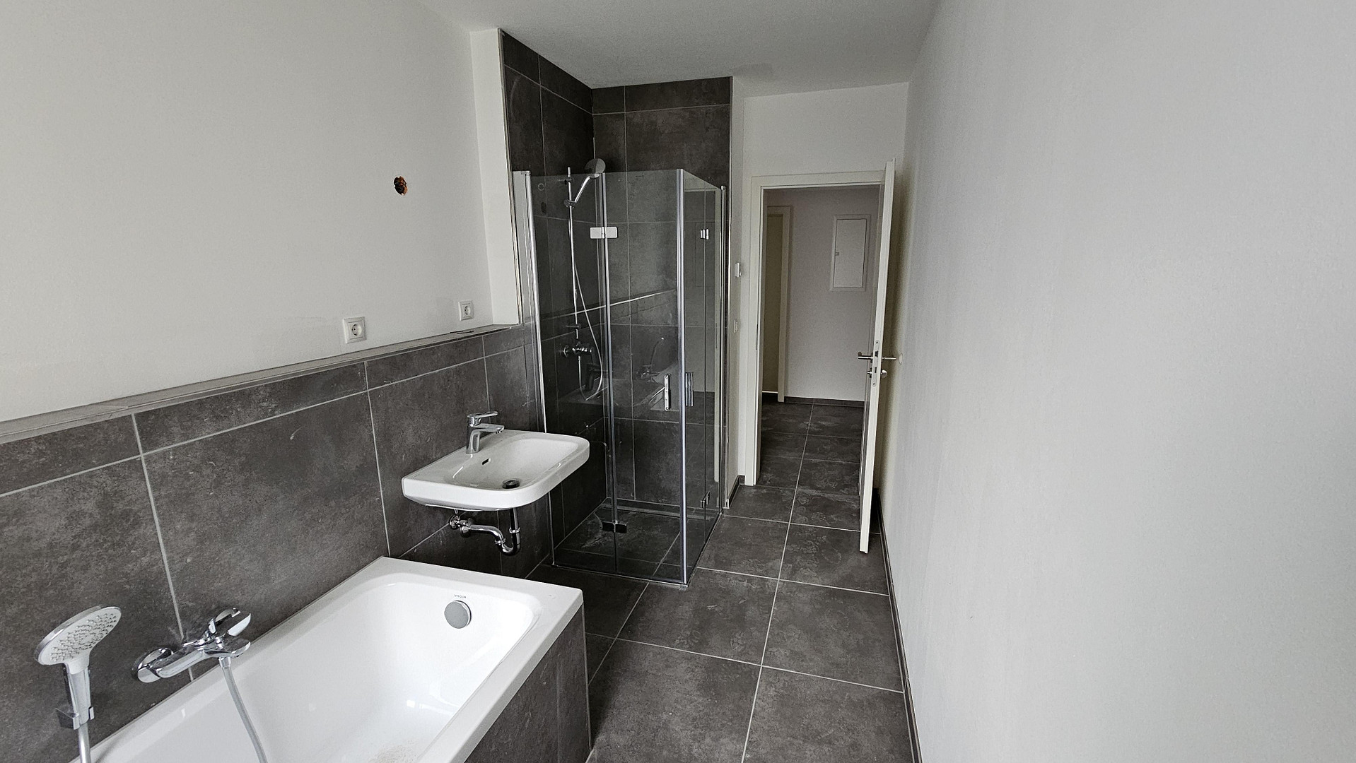 Property thumbnail 11