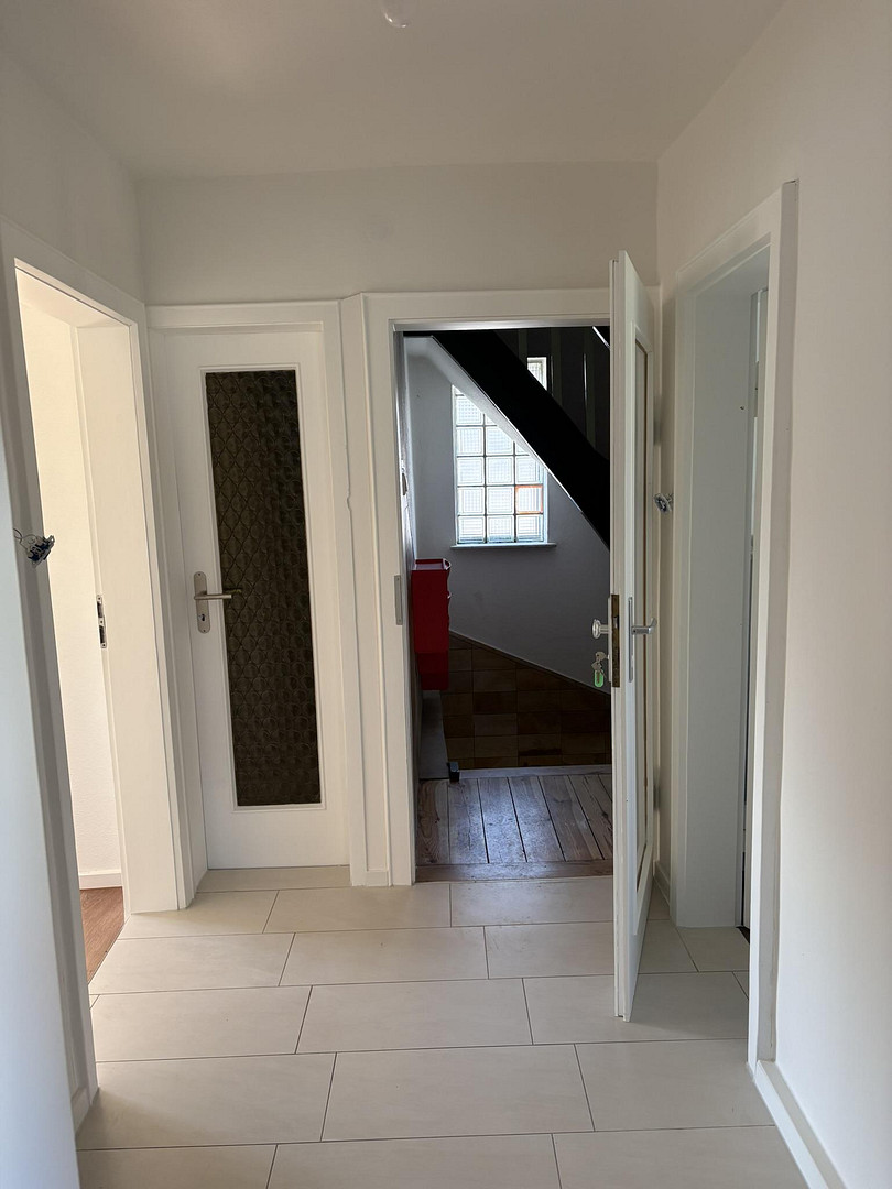 Geräumige und helle Altbauwohnung mit Dachterrasse in bester Karlsfelder Lage – Blumenstraße 34, 85757 Karlsfeld – Vorschaubild 34