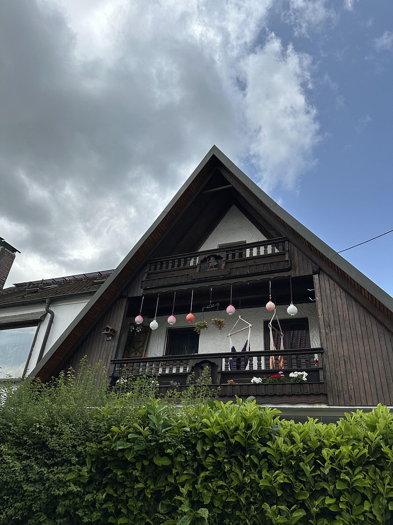 Geräumige und helle Altbauwohnung mit Dachterrasse in bester Karlsfelder Lage – Blumenstraße 34, 85757 Karlsfeld – Vorschaubild 35