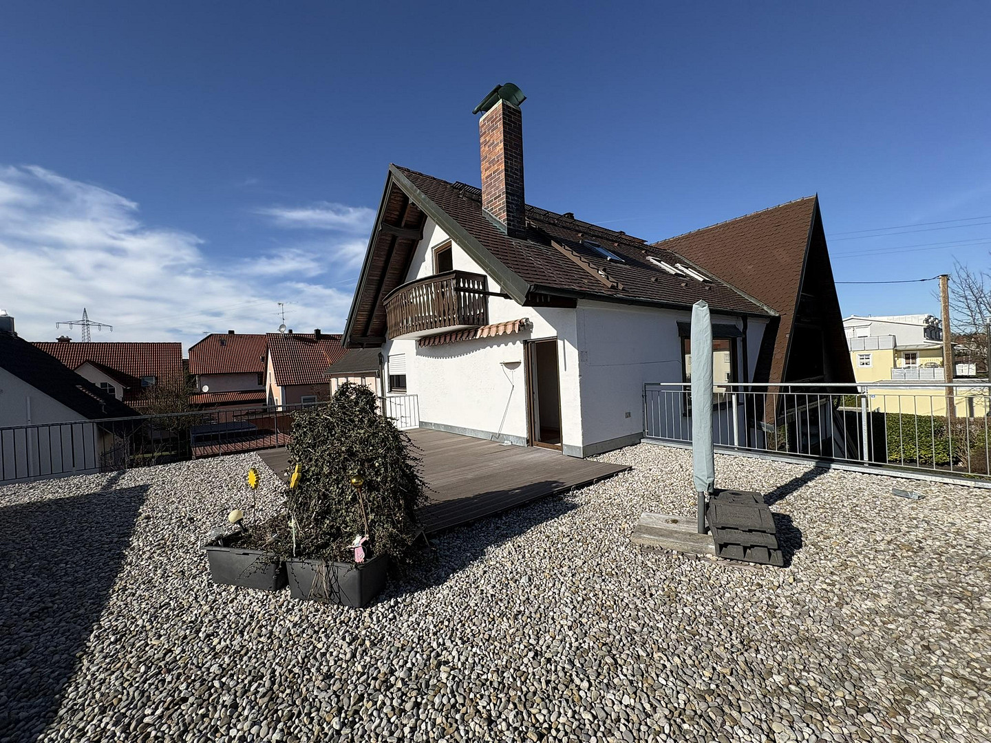 Geräumige und helle Altbauwohnung mit Dachterrasse in bester Karlsfelder Lage – Blumenstraße 34, 85757 Karlsfeld – Vorschaubild 30