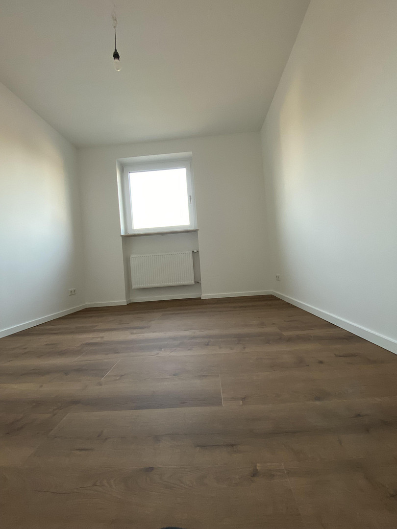 Kernsanierte 3-Zimmer-Wohnung mit Balkon,2 WCs & Luxusbad-barrierefreiem Zugang – Saidelsteig 3, 91058 Erlangen-Tennenlohe(Tennenlohe) – Vorschaubild 7