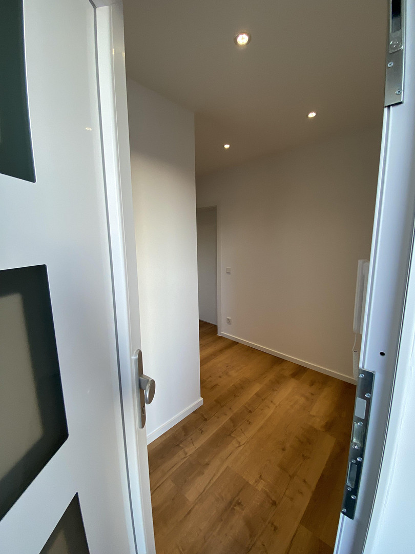 Kernsanierte 3-Zimmer-Wohnung mit Balkon,2 WCs & Luxusbad-barrierefreiem Zugang – Saidelsteig 3, 91058 Erlangen-Tennenlohe(Tennenlohe) – Vorschaubild 16