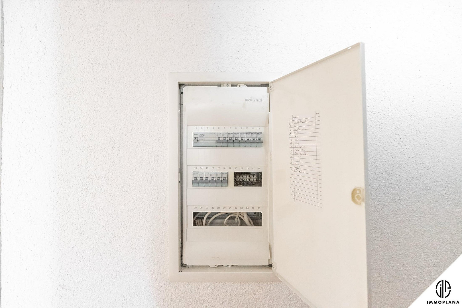 * Provisionsfrei! 3 Zimmer, top saniert, Balkon & Altbaucharme im Szeneviertel Gostenhof! * – Schreyerstraße 16, 90443 Nürnberg(Gostenhof) – Vorschaubild 9
