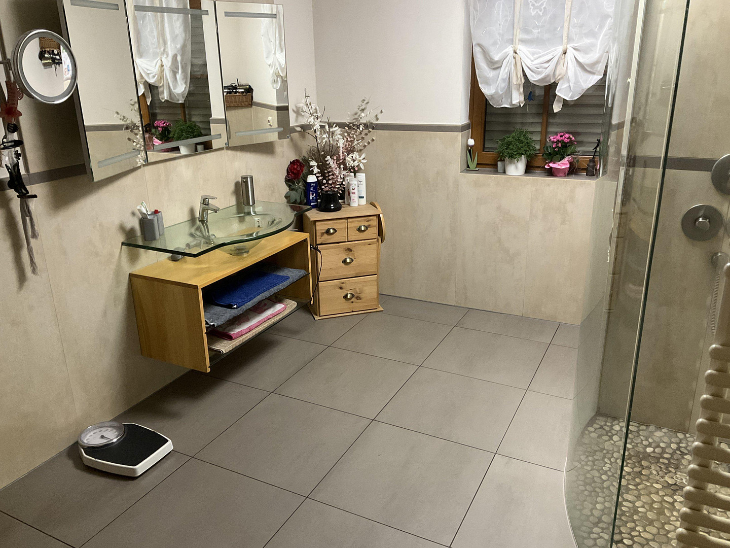 besonderes Objekt im Grünen und doch zentrumsnah – Kircherstraße 51A, 7318 Saalfeld(Saalfeld/Saale) – Vorschaubild 9