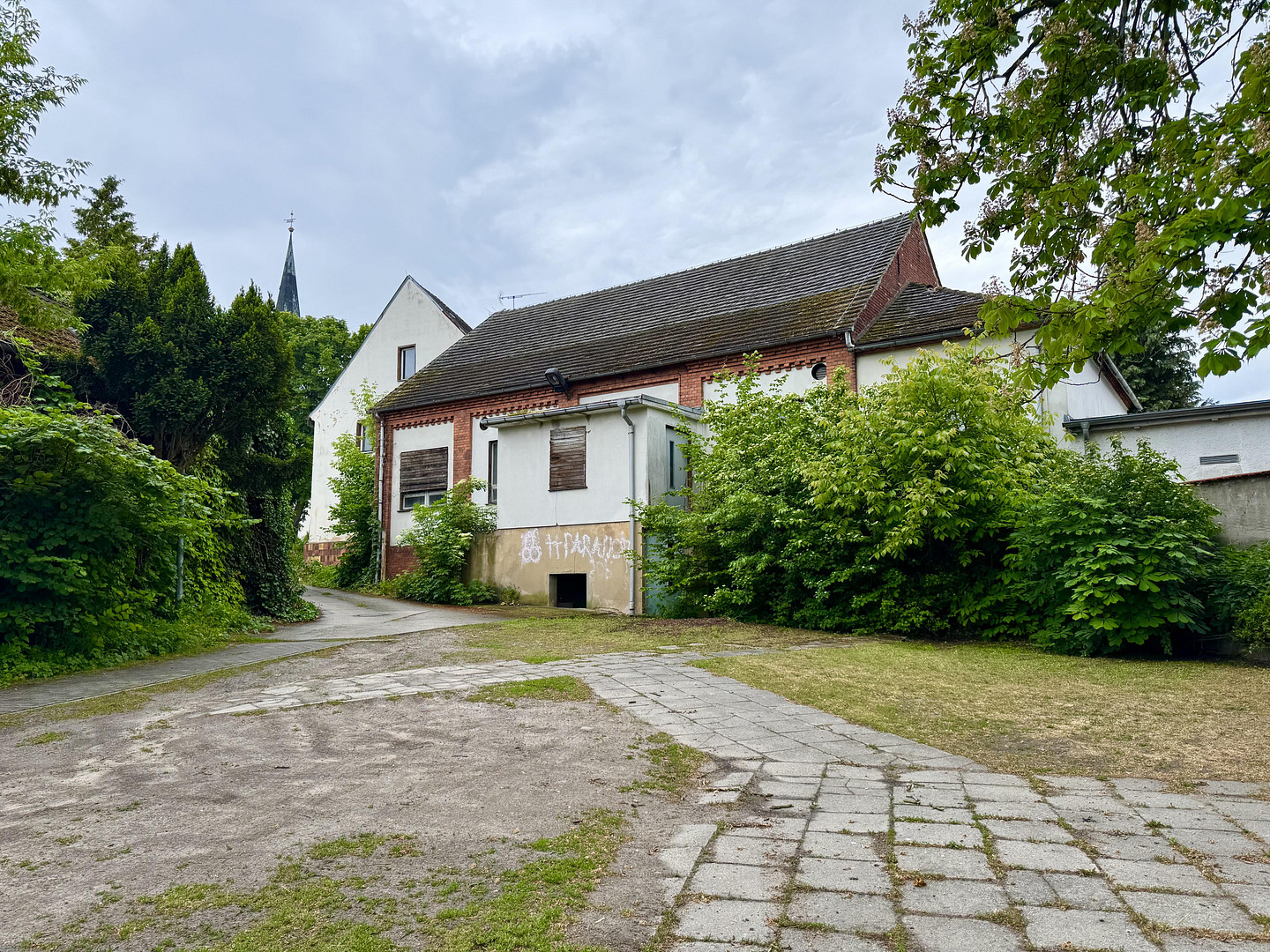 Ihre Chance im Spreewald! Großes Anwesen in Lübbenau mit Saal und Entwicklungspotenzial – Hauptstraße 5, 3222 Lübbenau(Zerkwitz) – Vorschaubild 4