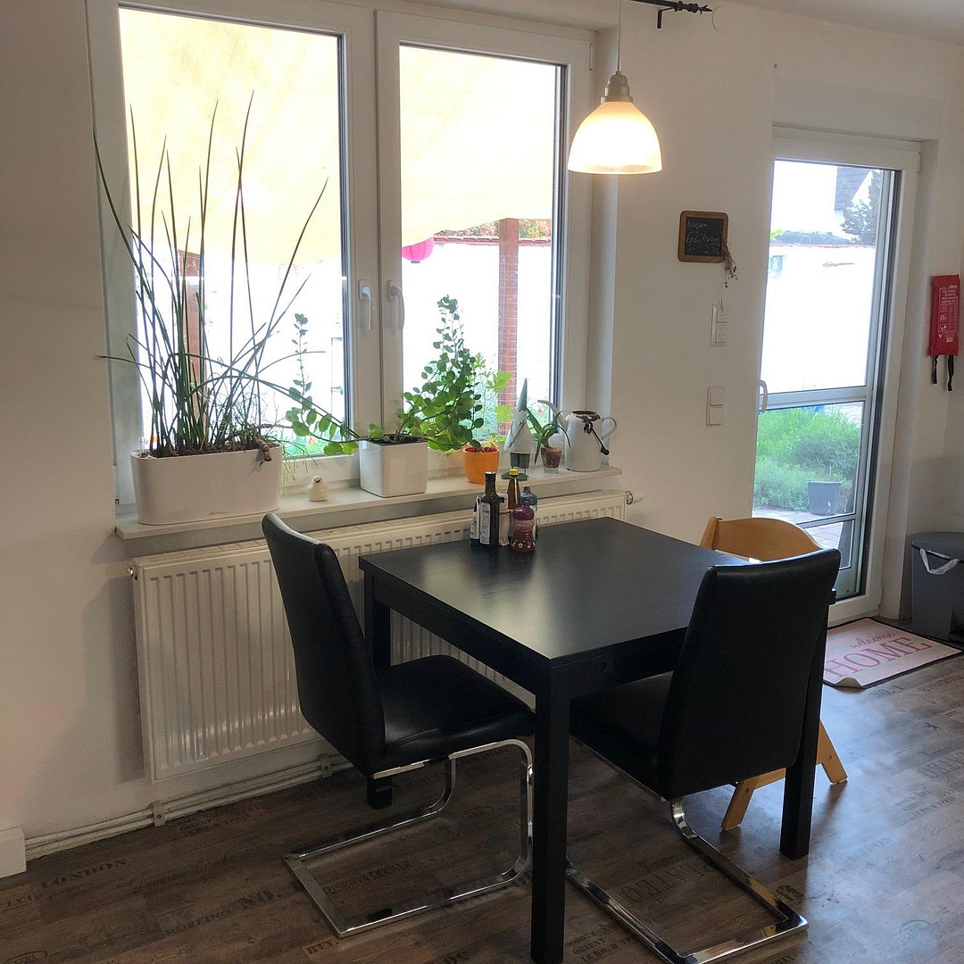 Traumhaftes Zuhause mit Pool, Photovoltaik & viel Potenzial – sofort bezugsfertig! – Maxdorf – Vorschaubild 2