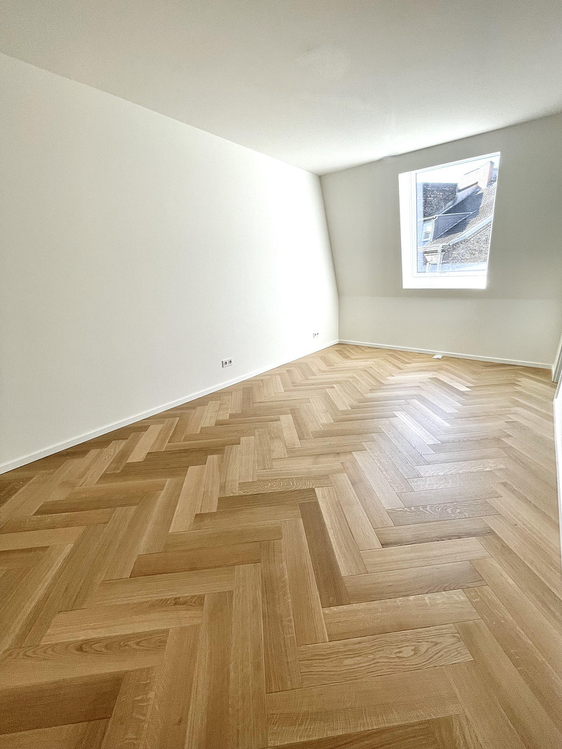 Neubau trifft Stilaltbau: Erstbezug exklusive 5-Zimmer Penthousemaisonette m. Aufzug – Schinkelstr. 80, 40211 Düsseldorf(Pempelfort) – Vorschaubild 11