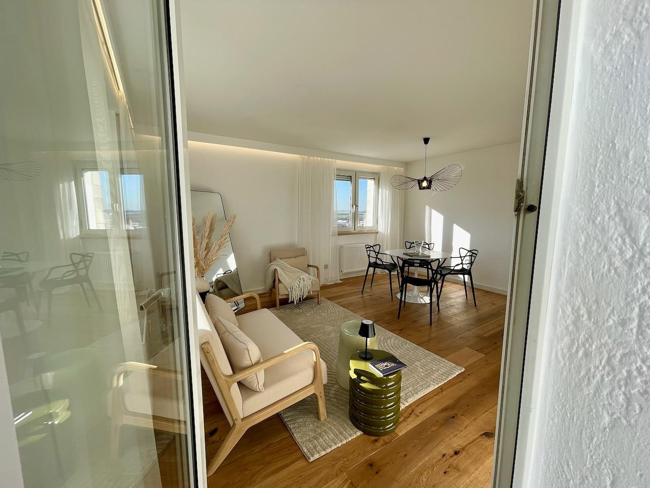 PROVISIONSFREI: Sanierter Wohntraum mit 9. OG Fernblick & Balkon - Einziehen & Wohlfühlen – Schildkrötenweg 2, 70499 Stuttgart(Bergheim) – Vorschaubild 5