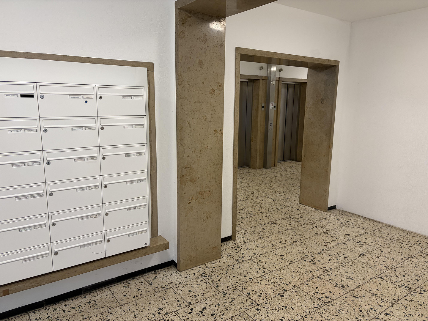 PROVISIONSFREI: Sanierter Wohntraum mit 9. OG Fernblick & Balkon - Einziehen & Wohlfühlen – Schildkrötenweg 2, 70499 Stuttgart(Bergheim) – Vorschaubild 24