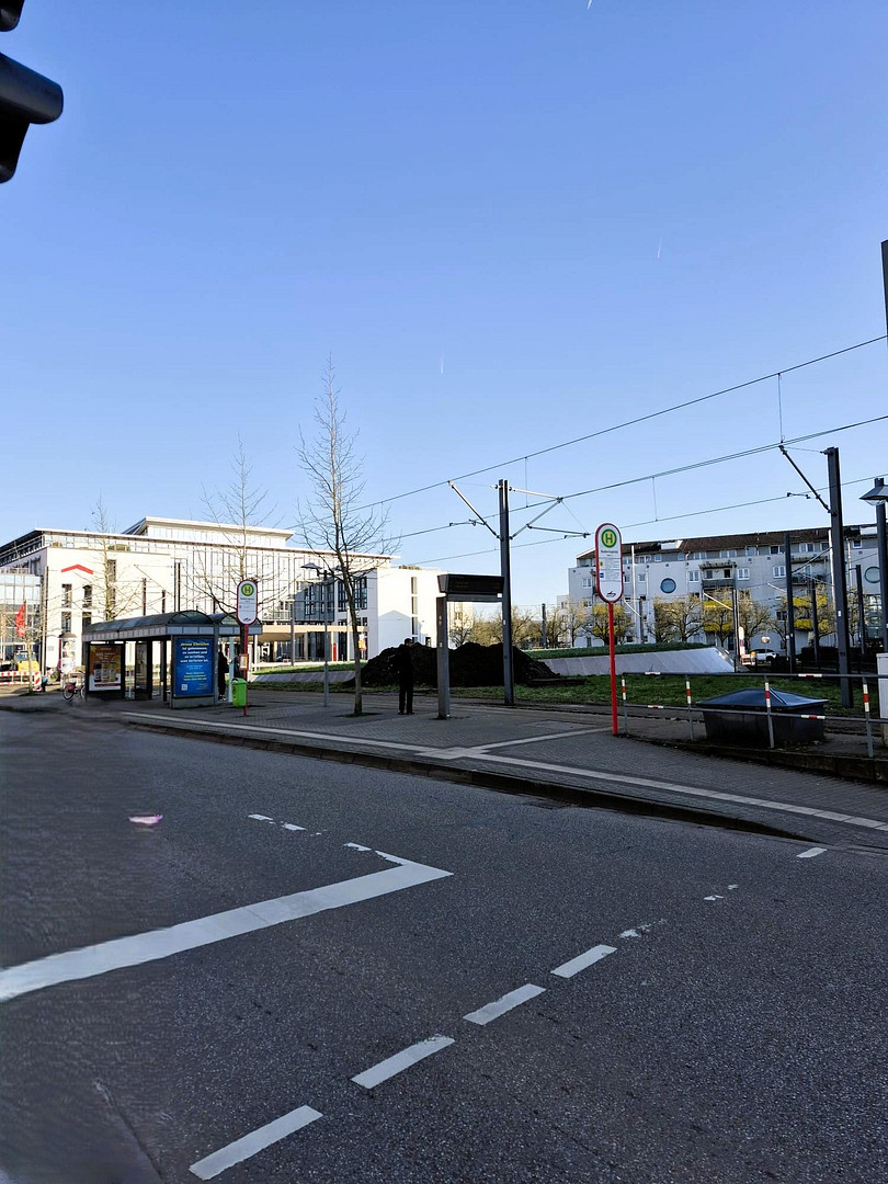 Einziehen & Losleben: Frisch renovierte 2-Zimmer-Wohnung mit Tiefgarage in KA-Oberreut – Woerishofferstraße 12, 76189 Karlsruhe(Oberreut) – Vorschaubild 12