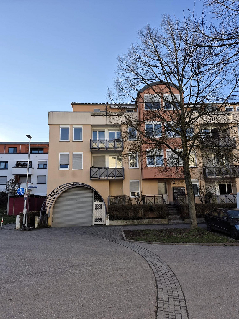 Einziehen & Losleben: Frisch renovierte 2-Zimmer-Wohnung mit Tiefgarage in KA-Oberreut – Woerishofferstraße 12, 76189 Karlsruhe(Oberreut) – Vorschaubild 11