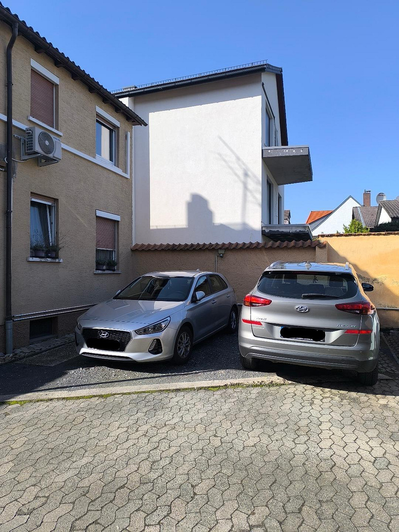 2 Stellplätze im Hof