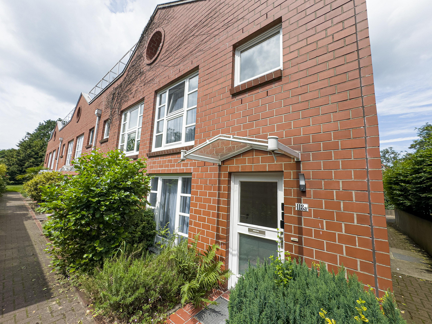 Modernisiertes Endreihenhaus mit 2 Bädern und 2 Loggien – ideal für Eigennutzer oder Kapitalanleger – Grambker Heerstraße 118A, 28719 Bremen(Burg-Grambke) – Vorschaubild 4