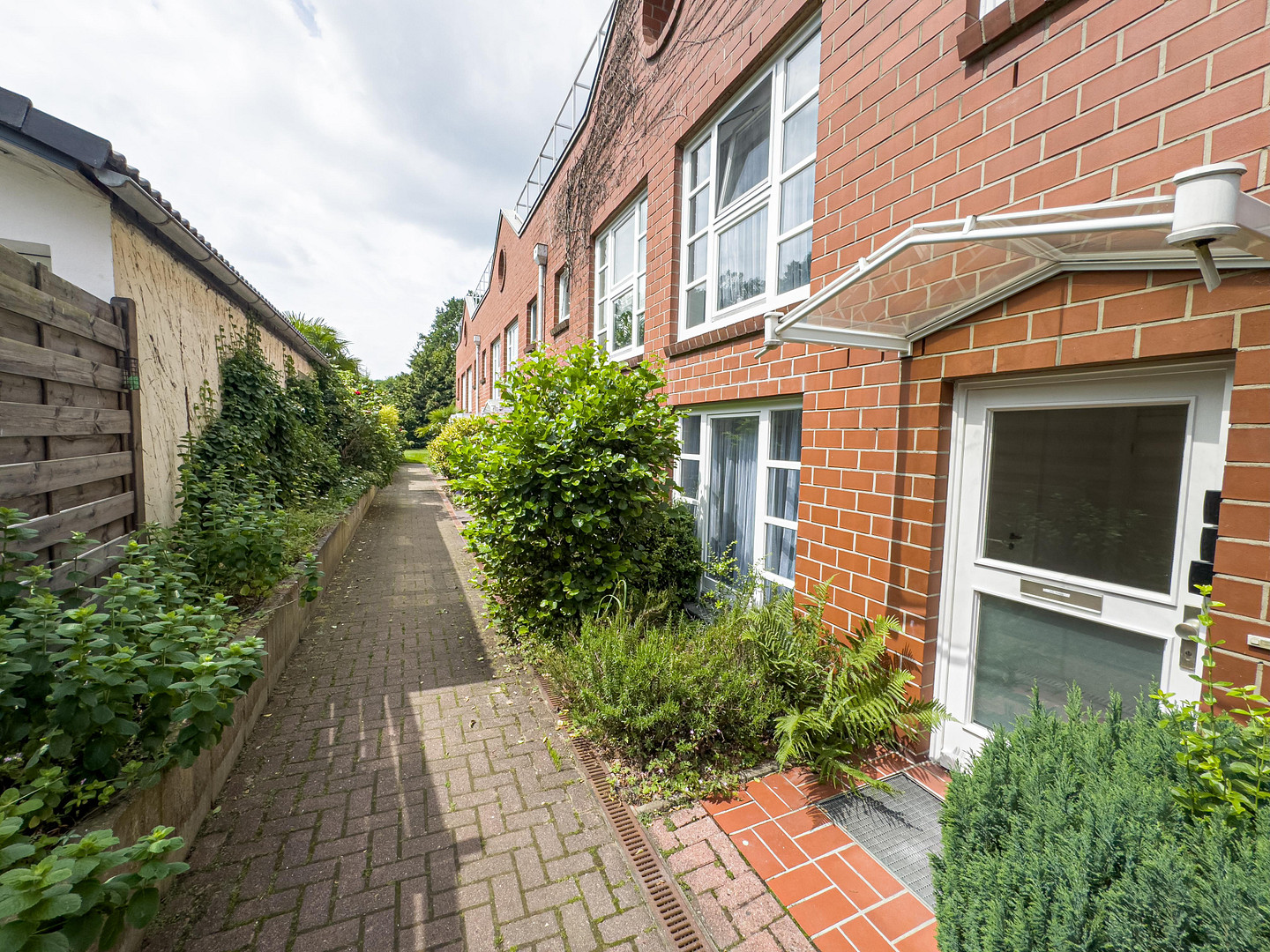 Modernisiertes Endreihenhaus mit 2 Bädern und 2 Loggien – ideal für Eigennutzer oder Kapitalanleger – Grambker Heerstraße 118A, 28719 Bremen(Burg-Grambke) – Vorschaubild 19