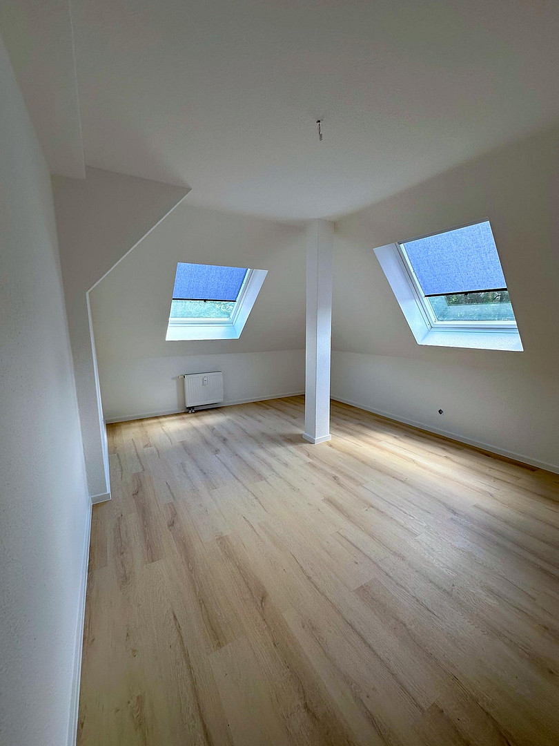 Ruhig wohnen nahe dem See: Helle 3-Zimmer-Dachgeschoss-Wohnung mit Balkon in Zossen – Brandenburgische Str., 15806 Zossen Wünsdorf(Wünsdorf) – Vorschaubild 8