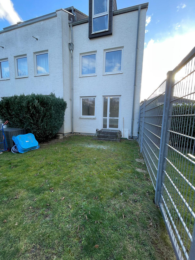 Traumwohnung mit eigenem Garten & Tiefgarage – frisch saniert in Bestlage von Kerpen! – Taunusstraße 7, 50169 Kerpen Brüggen(Brüggen) – Vorschaubild 17