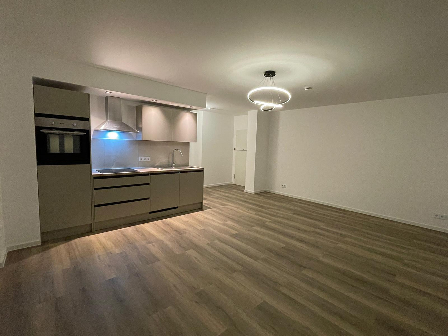 Traumwohnung mit eigenem Garten & Tiefgarage – frisch saniert in Bestlage von Kerpen! – Taunusstraße 7, 50169 Kerpen Brüggen(Brüggen) – Vorschaubild 20