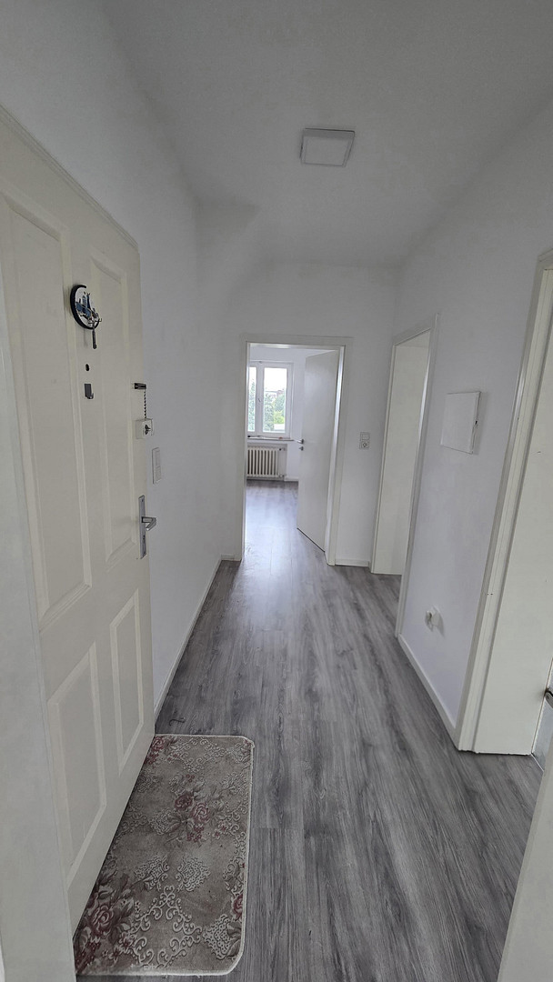 3-Zimmer-Wohnung (110 m²) im Herzen von Korschenbroich – provisionsfrei – Korschenbroich – Vorschaubild 2