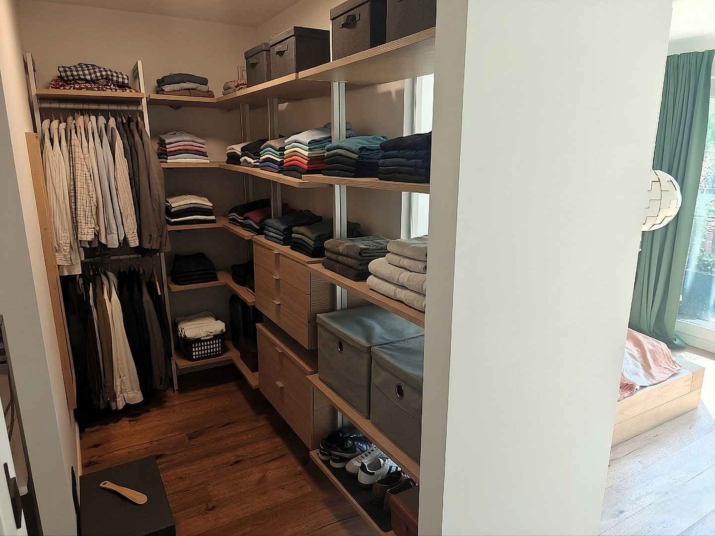 Exklusives Raumkonzept: En-suite Bad, Ankleidezimmer & großer Süd-Balkon in sonnigem Smart Home – Hamburg(Stellingen) – Vorschaubild 2