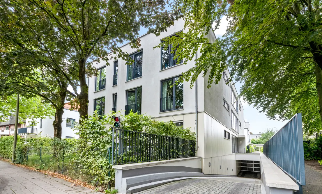 Exklusives Raumkonzept: En-suite Bad, Ankleidezimmer & großer Süd-Balkon in sonnigem Smart Home – Hamburg(Stellingen) – Vorschaubild 13