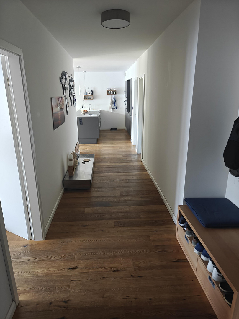 Exklusives Raumkonzept: En-suite Bad, Ankleidezimmer & großer Süd-Balkon in sonnigem Smart Home – Hamburg(Stellingen) – Vorschaubild 12