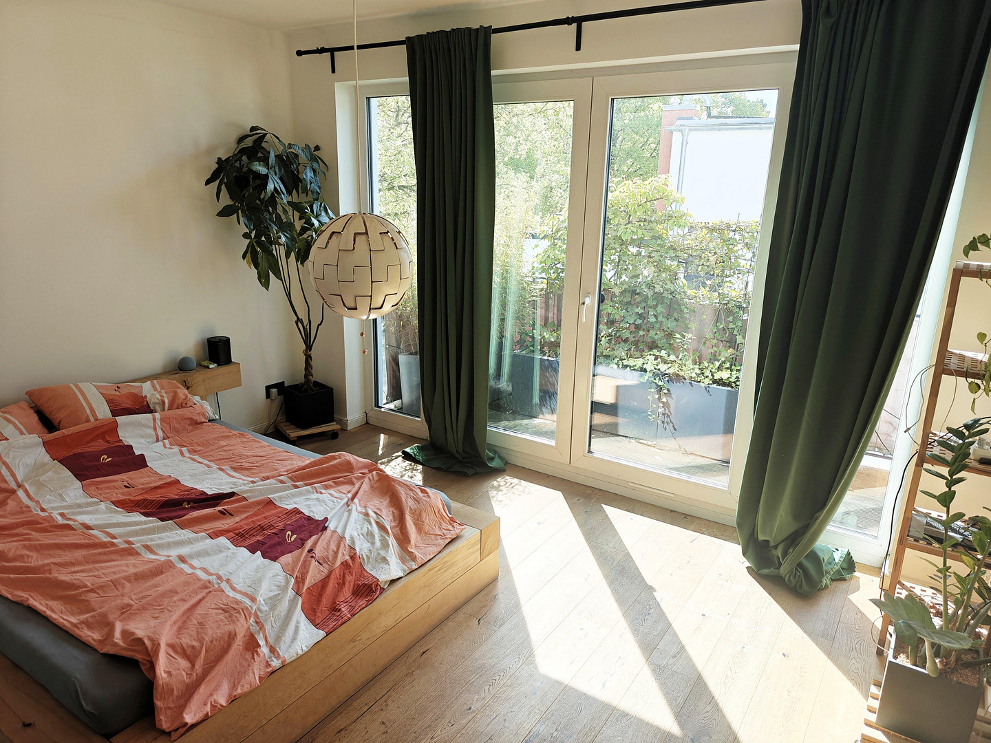 Exklusives Raumkonzept: En-suite Bad, Ankleidezimmer & großer Süd-Balkon in sonnigem Smart Home – Hamburg(Stellingen) – Vorschaubild 5