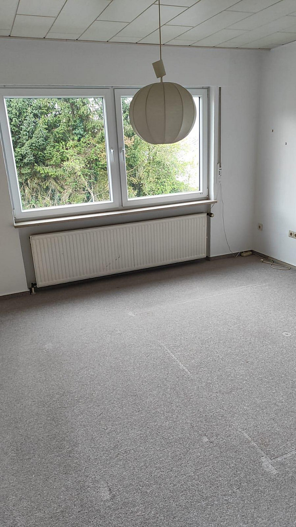 Reihenendhaus mit großem Grundstück, Keller und zwei Garagen – Lemgo(Laubke) – Vorschaubild 16
