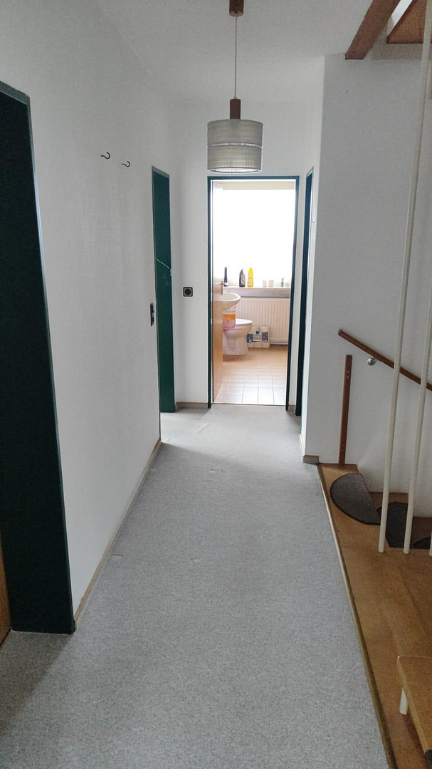 Reihenendhaus mit großem Grundstück, Keller und zwei Garagen – Lemgo(Laubke) – Vorschaubild 15