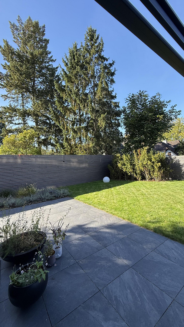 Modernes Endhaus am Brabandkanal mit großem Garten, Dachterrasse und Wellnessbereich – Am Brabandkanal 5d, 22297 Hamburg(Alsterdorf) – Vorschaubild 3