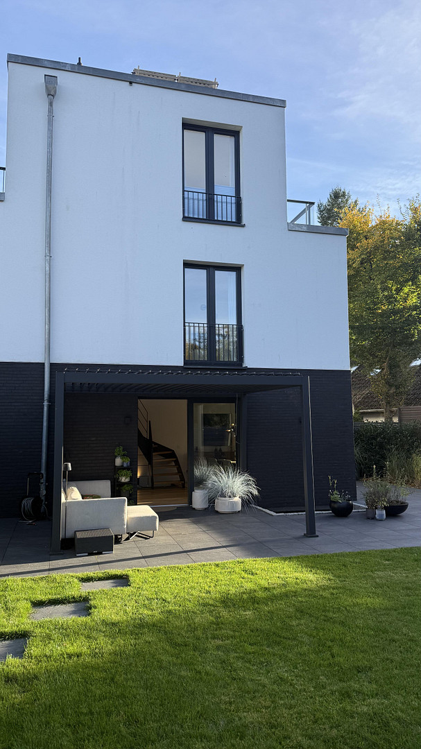 Modernes Endhaus am Brabandkanal mit großem Garten, Dachterrasse und Wellnessbereich – Am Brabandkanal 5d, 22297 Hamburg(Alsterdorf) – Vorschaubild 5
