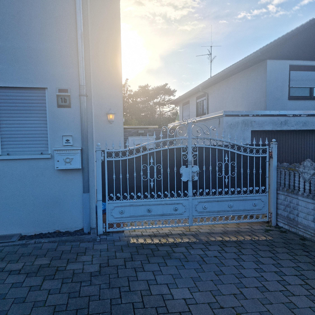 Hochwertige & Moderne Doppelhaushälfte in Pforzheim, Wilferdinger Höhe zu verkaufen – Pforzheim – Vorschaubild 2
