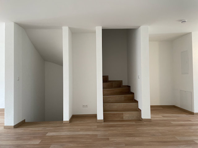Sehr schönes Reihenhaus BJ24 - Massivbau - Wärmepumpe - PV - Garage - EBK – Wehratalstrasse 31c, 79664 Wehr(Öflingen) – Vorschaubild 9