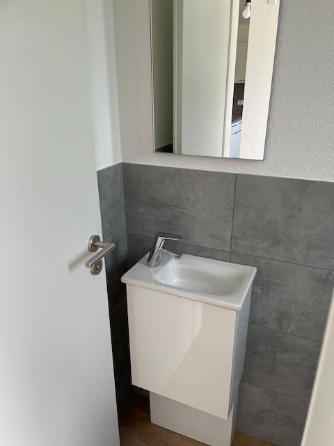 Sehr schönes Reihenhaus BJ24 - Massivbau - Wärmepumpe - PV - Garage - EBK – Wehratalstrasse 31c, 79664 Wehr(Öflingen) – Vorschaubild 8