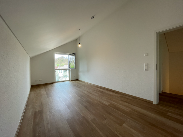 Sehr schönes Reihenhaus BJ24 - Massivbau - Wärmepumpe - PV - Garage - EBK – Wehratalstrasse 31c, 79664 Wehr(Öflingen) – Vorschaubild 16