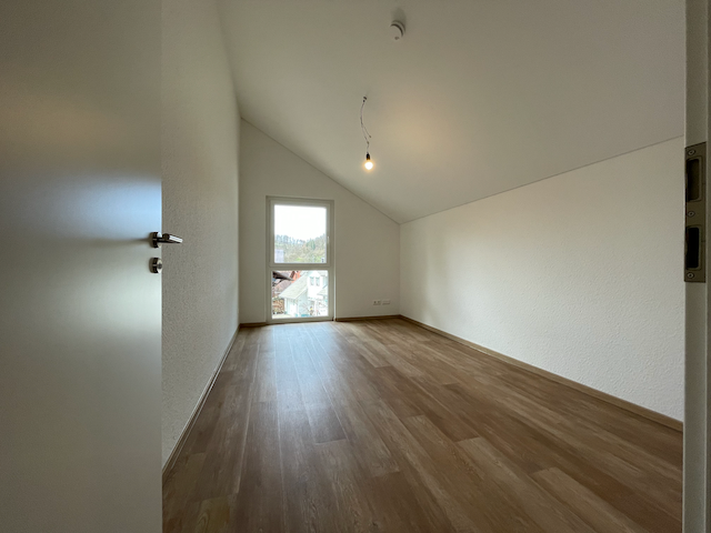 Sehr schönes Reihenhaus BJ24 - Massivbau - Wärmepumpe - PV - Garage - EBK – Wehratalstrasse 31c, 79664 Wehr(Öflingen) – Vorschaubild 17