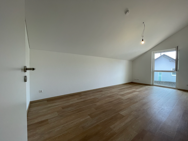 Sehr schönes Reihenhaus BJ24 - Massivbau - Wärmepumpe - PV - Garage - EBK – Wehratalstrasse 31c, 79664 Wehr(Öflingen) – Vorschaubild 15