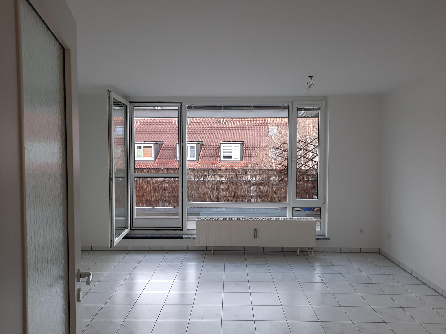 Schöne 3-Zimmer-DG-Wohnung in München-Daglfing – Burgauerstraße 124, 81929 München(Daglfing) – Vorschaubild 9