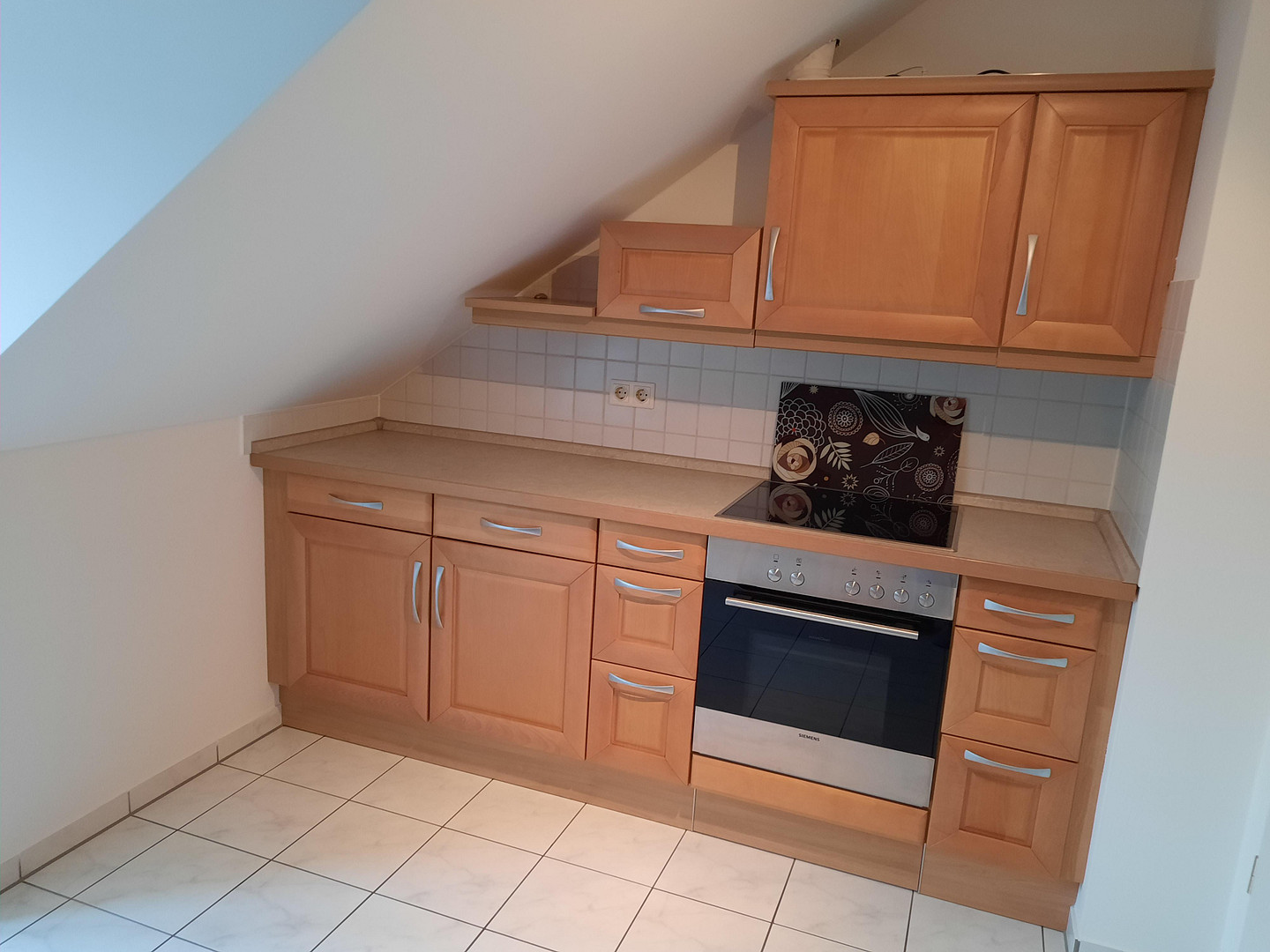 Schöne 3-Zimmer-DG-Wohnung in München-Daglfing – Burgauerstraße 124, 81929 München(Daglfing) – Vorschaubild 8