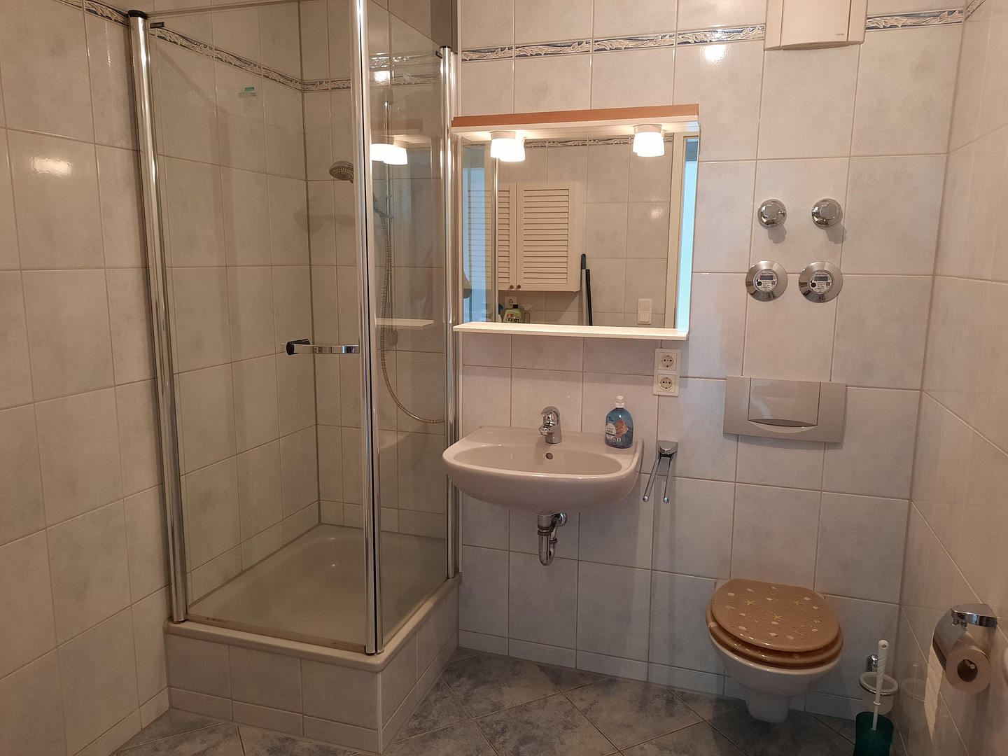 Schöne 3-Zimmer-DG-Wohnung in München-Daglfing – Burgauerstraße 124, 81929 München(Daglfing) – Vorschaubild 15