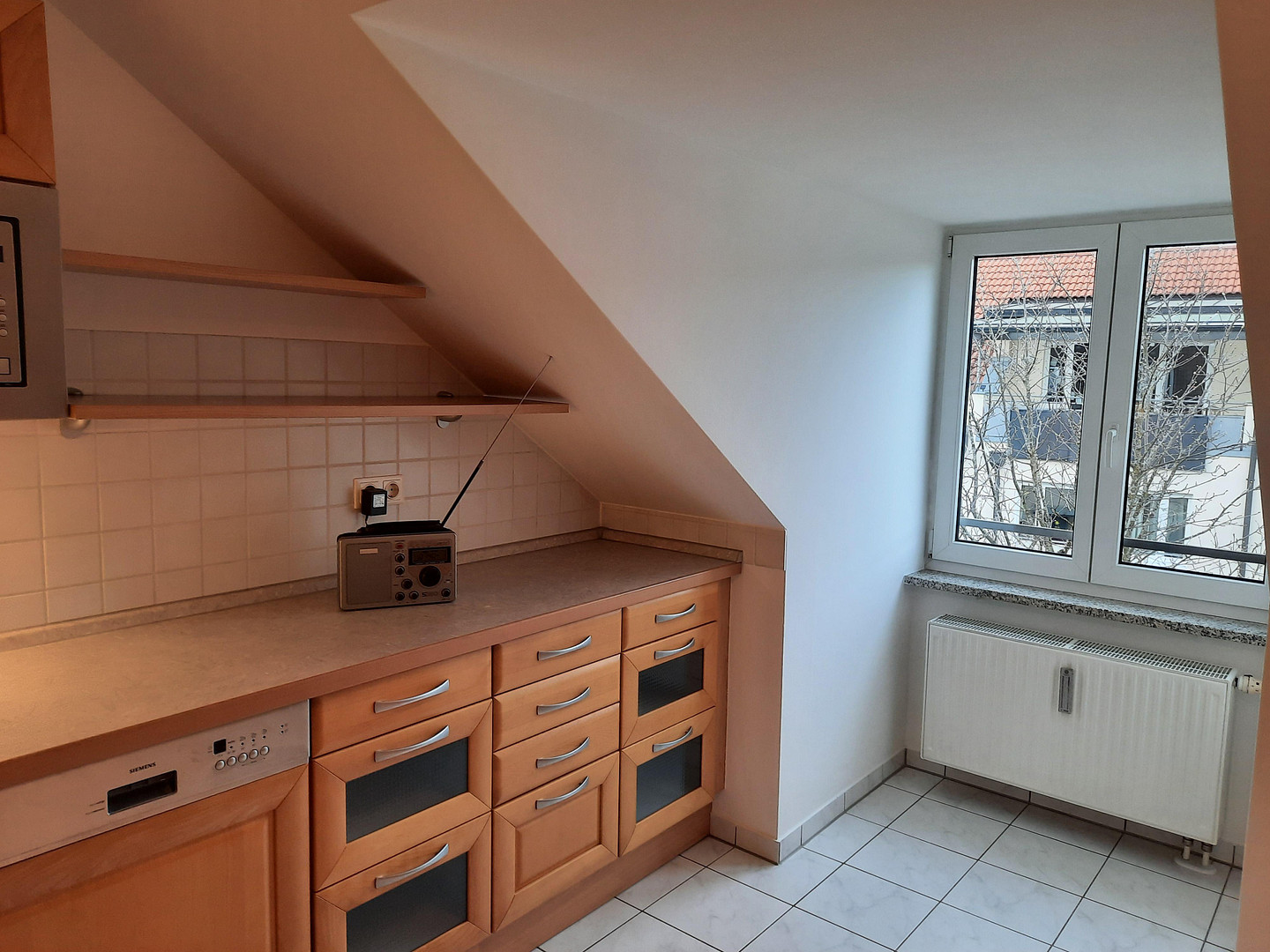 Schöne 3-Zimmer-DG-Wohnung in München-Daglfing – Burgauerstraße 124, 81929 München(Daglfing) – Vorschaubild 6