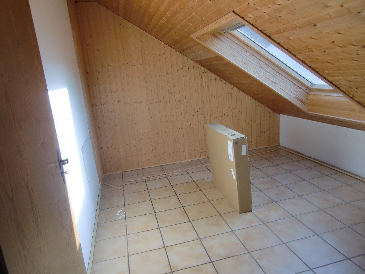 von Privat: Doppelhaushälfte mit Wintergarten, Kamin, Photovoltaik,… – Bergstr. 4a, 76327 Pfinztal(Wöschbach) – Vorschaubild 11