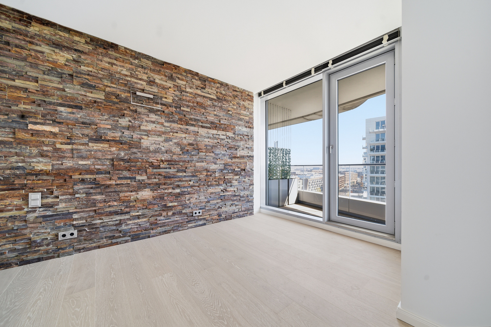 Hamburg-Hafencity - 11. Etage - Premiumlage - Elbblick - umlaufender überdachter Balkon - Tiefgarage – Am Strandkai 3, 20457 Hamburg(Hafencity) – Vorschaubild 7