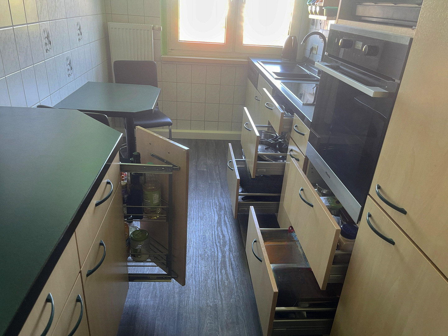 4-Z Wohnung mit Balkon, Einbauküche, el. Außenjalousien, Klima-Splitt Gerät PROVISIONSFREI – Leipzig(Mockau-Nord) – Vorschaubild 4