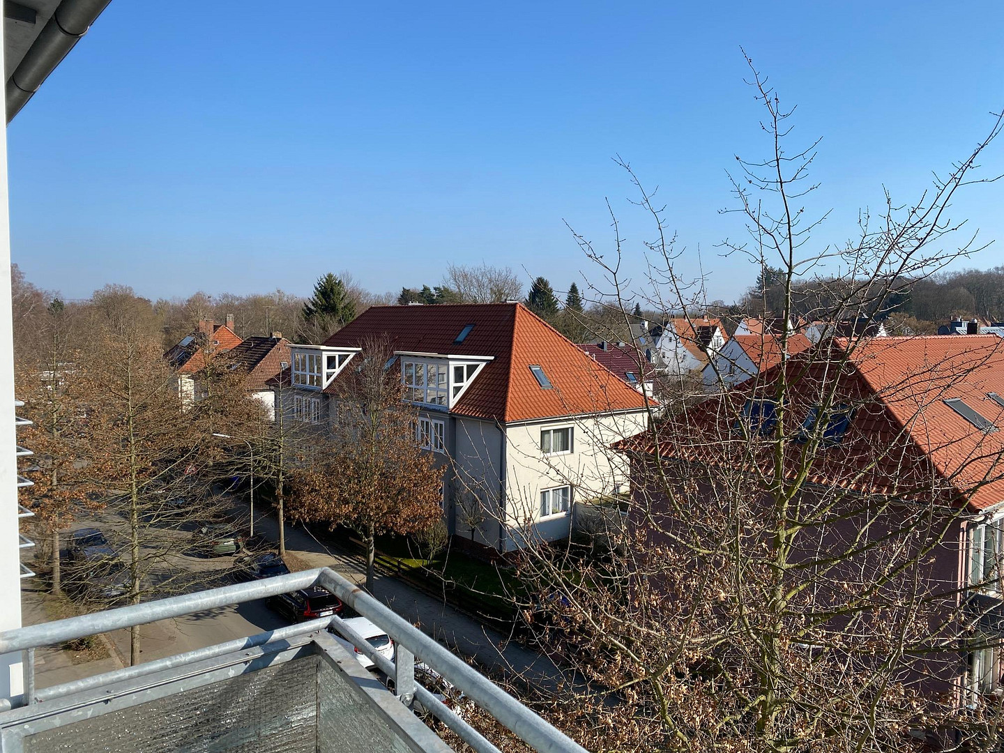 Helle, sehr ruhige Dachgeschosswohnung mit Dachterrasse im Malerviertel, östl. Ringgebiet – Braunschweig – Vorschaubild 16