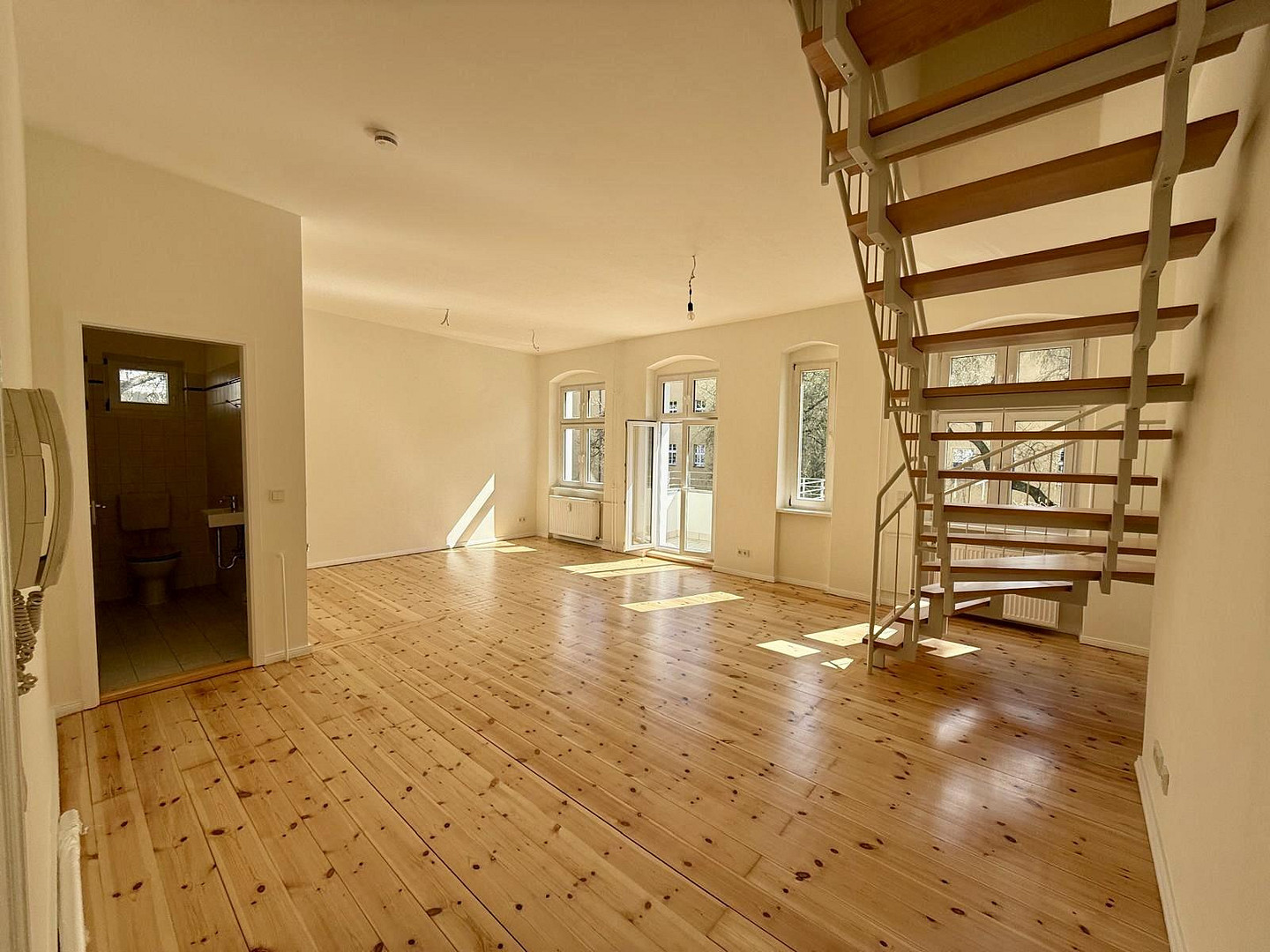 Sonnige Maisonette im Komponistenviertel – 2 Balkone, Südausrichtung & ruhige Lage im Grünen – Berlin(Weißensee) – Vorschaubild 5
