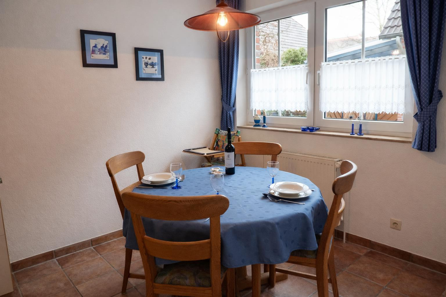 Charmantes Ferienhaus in Dangast -4 Zimmer, Terrasse, Stellplatz, strandnah – Hollwert 33b, 26316 Varel-Dangast(Dangast) – Vorschaubild 10