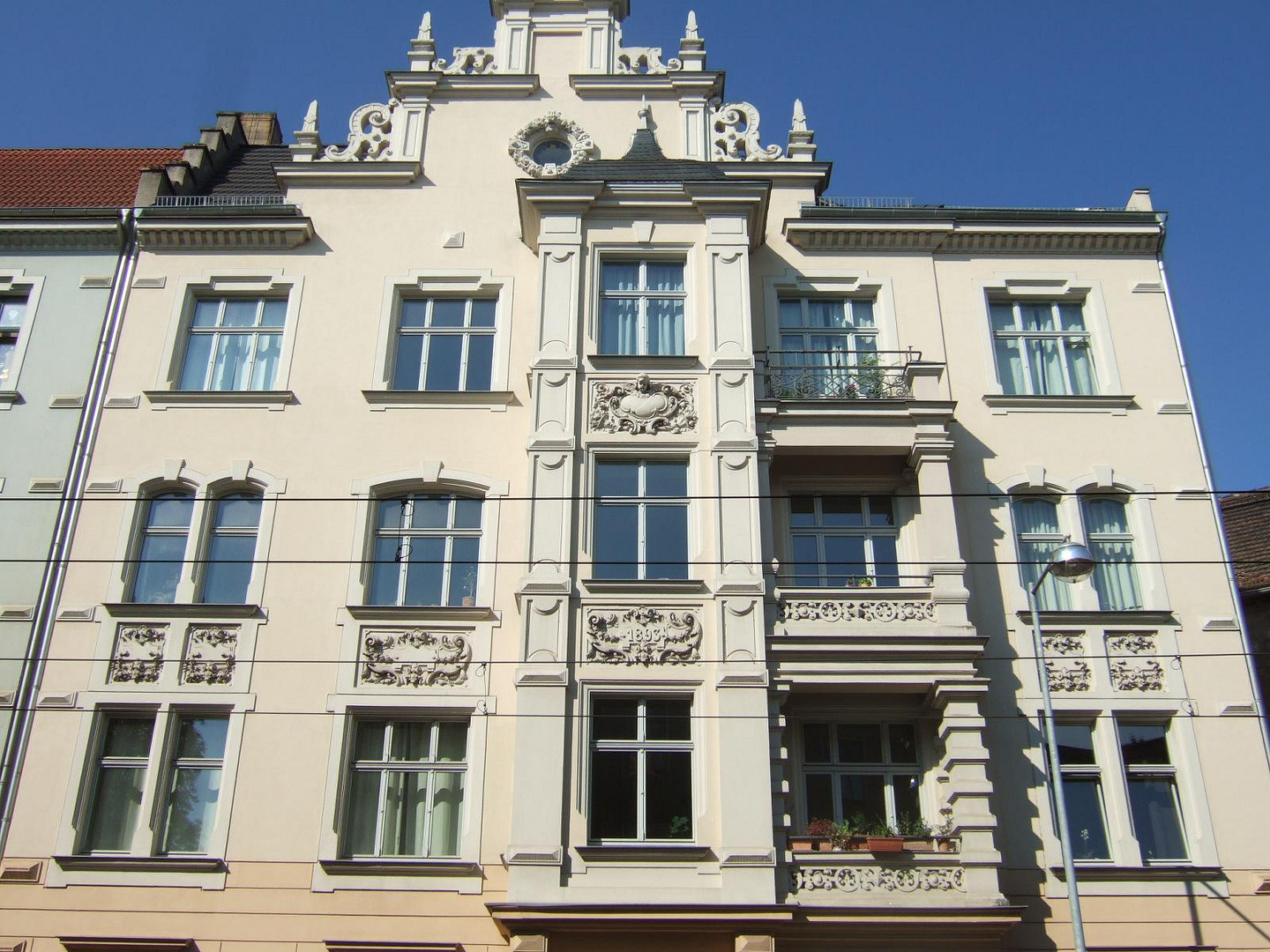 Hohe Rendite durch Schönheit - Mehrfamilienhaus in Stil der Neorenaissance - 8 Wohnungen – 39104 Magdeburg(Buckau) – Vorschaubild 2