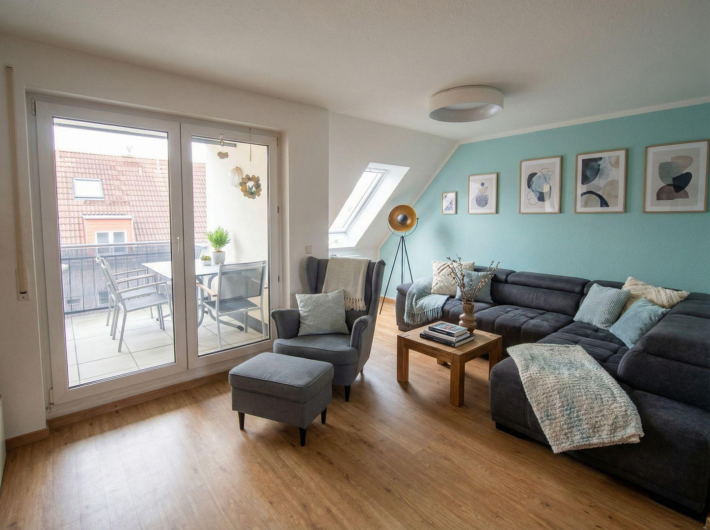 Dresden-Cossebaude - provisionsfrei: Attraktive 4,5-Raum Maisonette-Wohnung mit Balkon – Kolpingstraße 14, 1156 Dresden(Cossebaude) – Vorschaubild 4