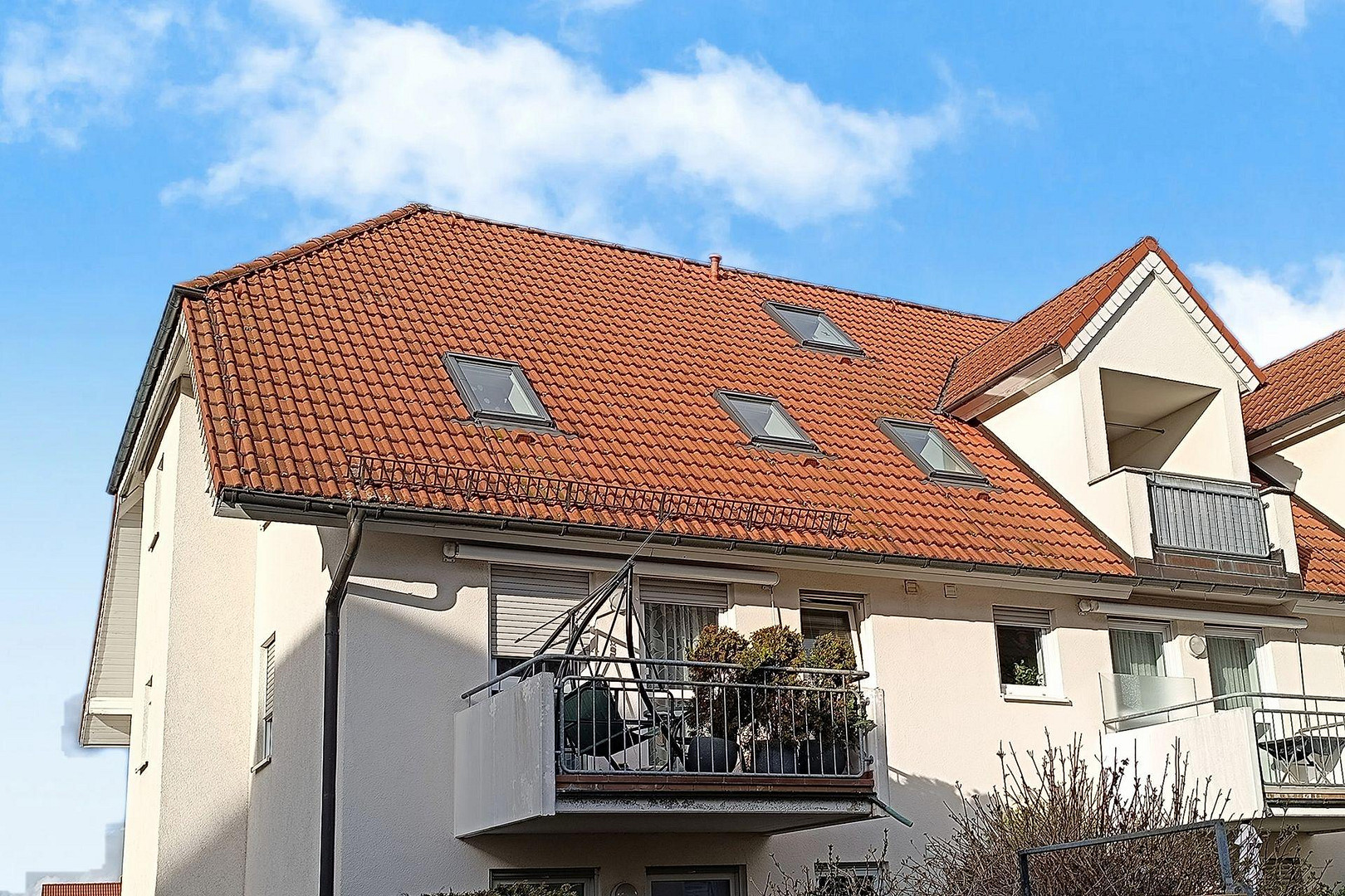 Dresden-Cossebaude - provisionsfrei: Attraktive 4,5-Raum Maisonette-Wohnung mit Balkon – Kolpingstraße 14, 1156 Dresden(Cossebaude) – Vorschaubild 3