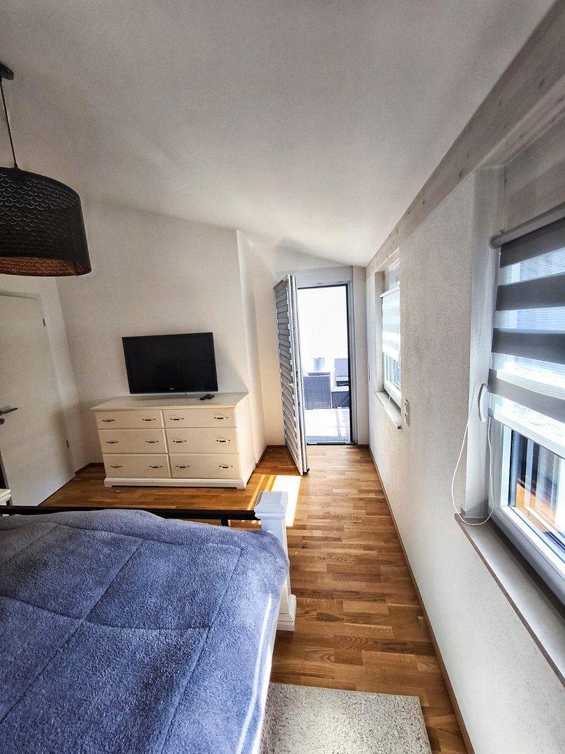 Neuwertiges KfW-55-Haus Baujahr 2023, 242 m² Nutzfläche, Energiekl. B, unter 370 € Nebenkosten – Boos – Vorschaubild 11